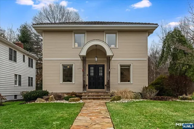 $920,000 | 3 Adelina Court, Cedar Grove, NJ 07009