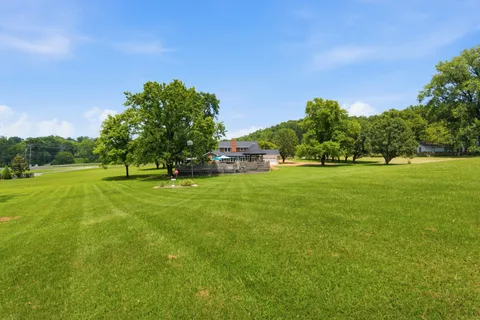 $749,900 | 1004 Longview Drive, Hendersonville, TN 37075