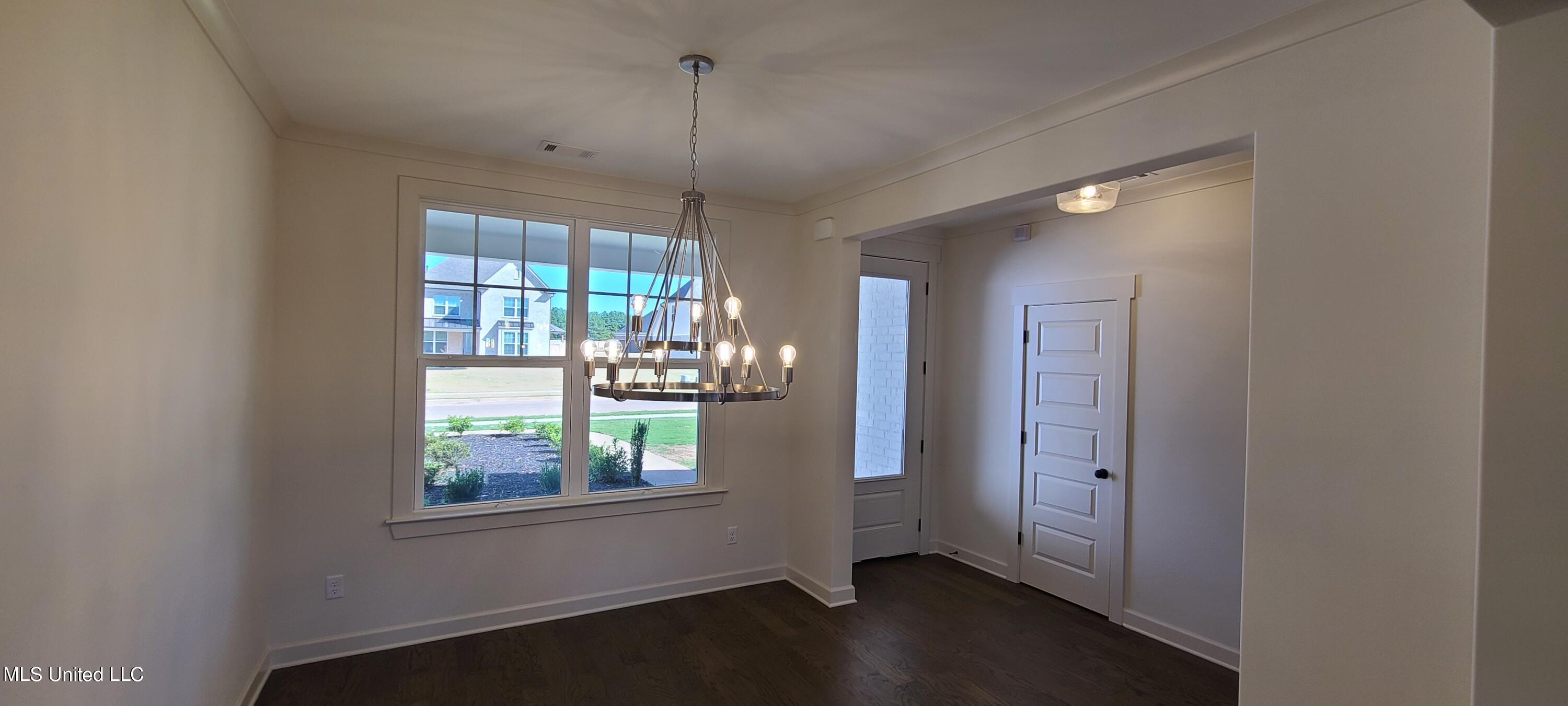 393 Ruskin Loop Hernando, MS 38632 - Photo 6 of 29 Dining