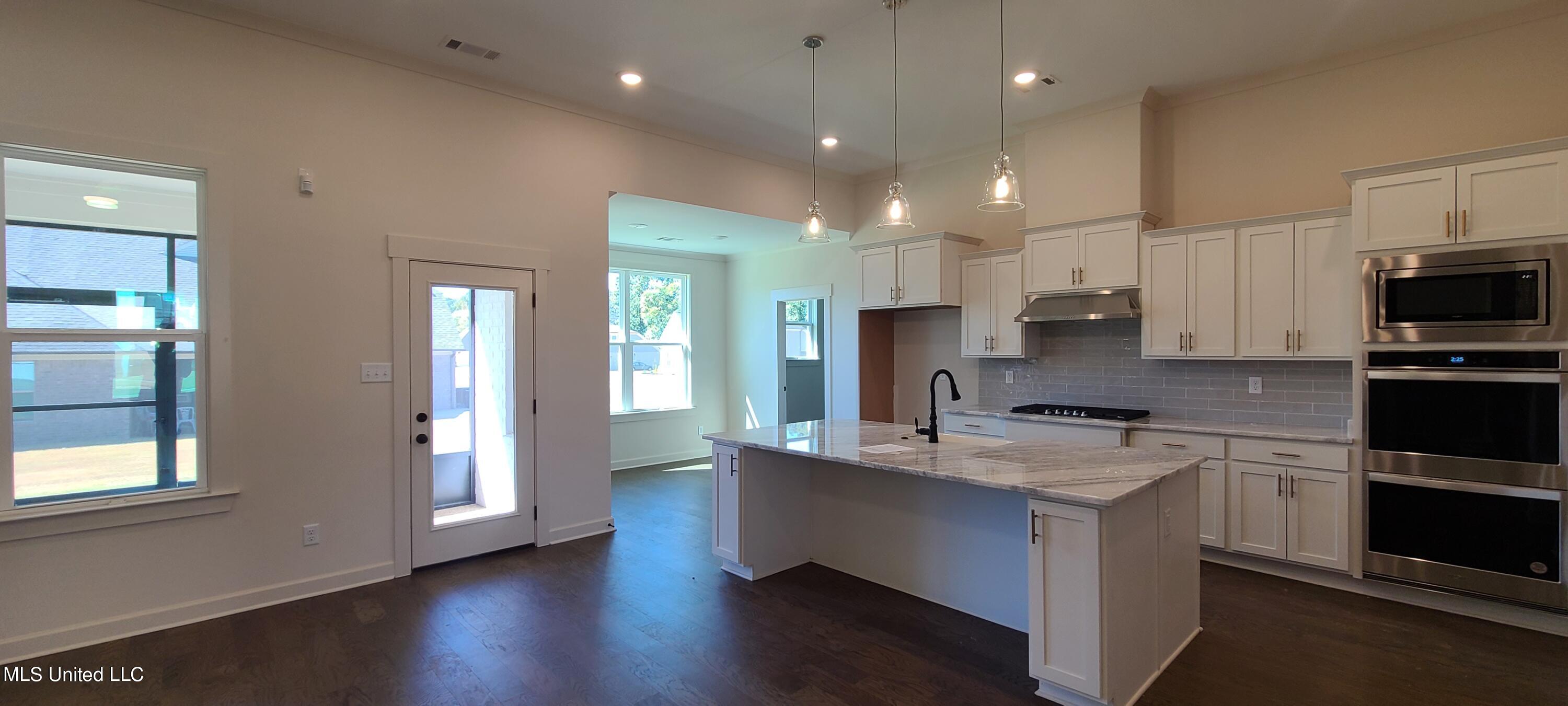 393 Ruskin Loop Hernando, MS 38632 - Photo 8 of 29 Very Open