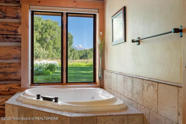 $16,450,000 | 3932 Linn Ranch Road, Wilson, WY 83014