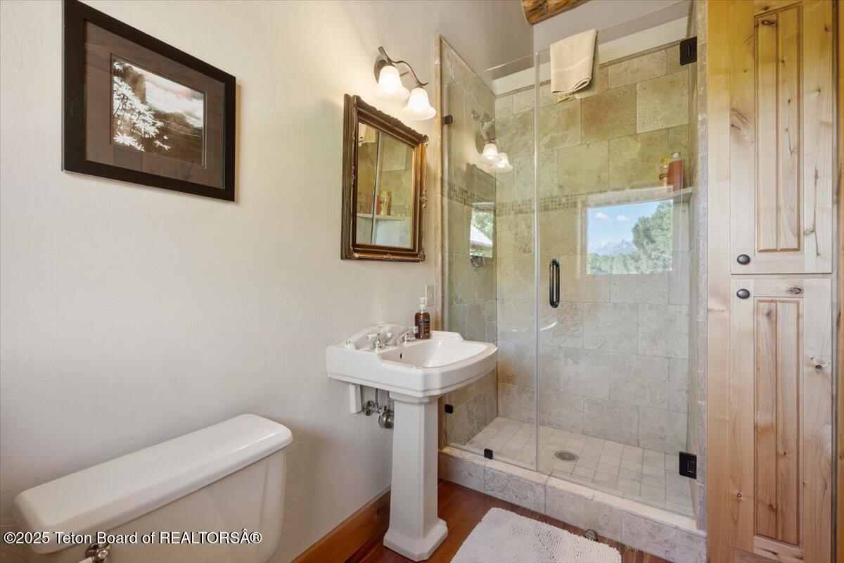 3932 Linn Ranch Road Wilson, WY 83014 - Photo 22 of 78 Bathroom Suite3