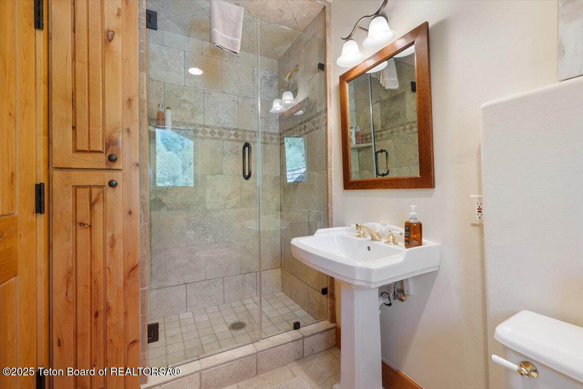 3932 Linn Ranch Road Wilson, WY 83014 - Photo 27 of 78 Bathroom Suite5