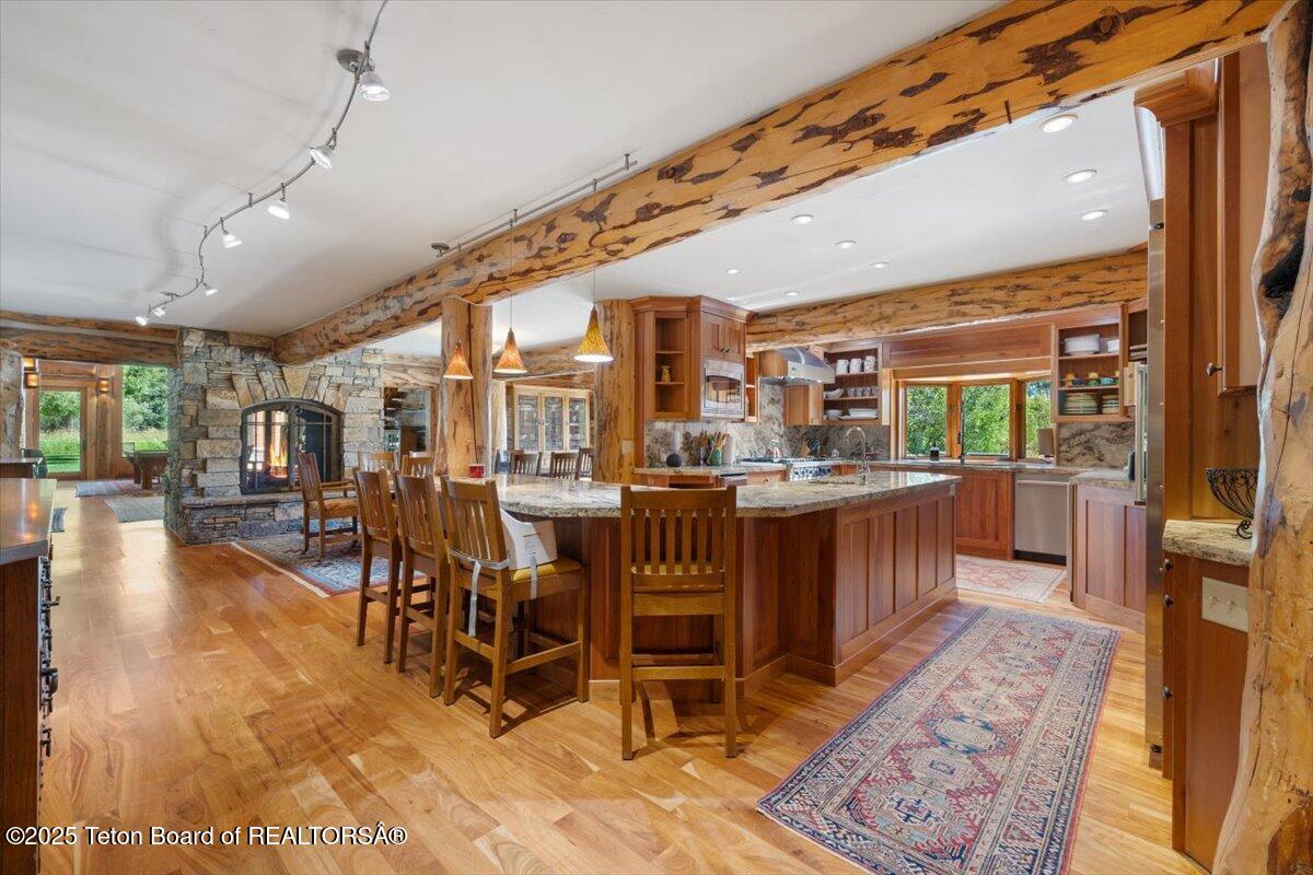 3932 Linn Ranch Road Wilson, WY 83014 - Photo 31 of 78 Kitchen Bfast Bar