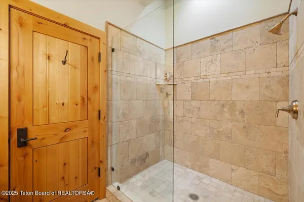 $16,450,000 | 3932 Linn Ranch Road, Wilson, WY 83014