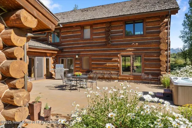 $16,450,000 | 3932 Linn Ranch Road, Wilson, WY 83014