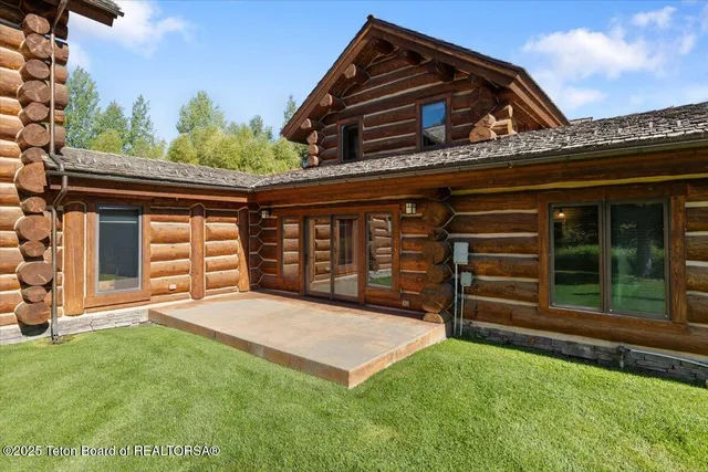 $16,450,000 | 3932 Linn Ranch Road, Wilson, WY 83014