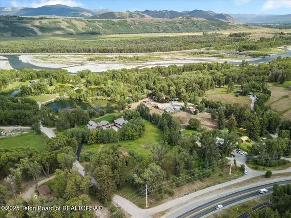 $16,450,000 | 3932 Linn Ranch Road, Wilson, WY 83014