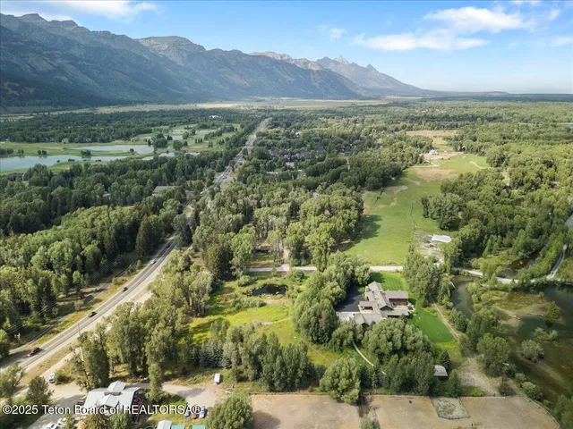 $16,450,000 | 3932 Linn Ranch Road, Wilson, WY 83014