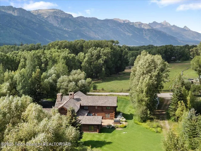 $16,450,000 | 3932 Linn Ranch Road, Wilson, WY 83014