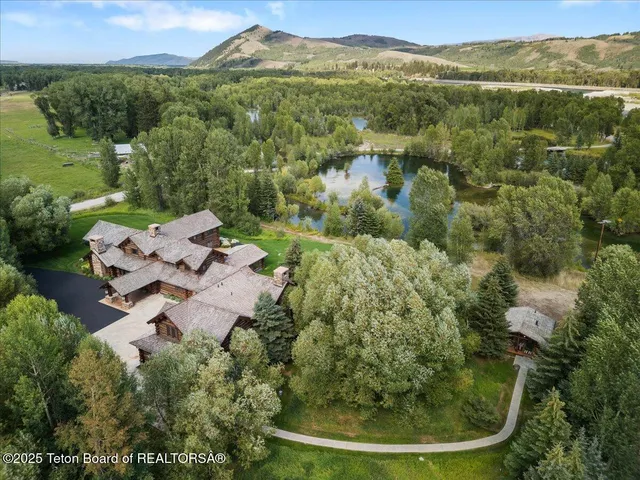 $16,450,000 | 3932 Linn Ranch Road, Wilson, WY 83014