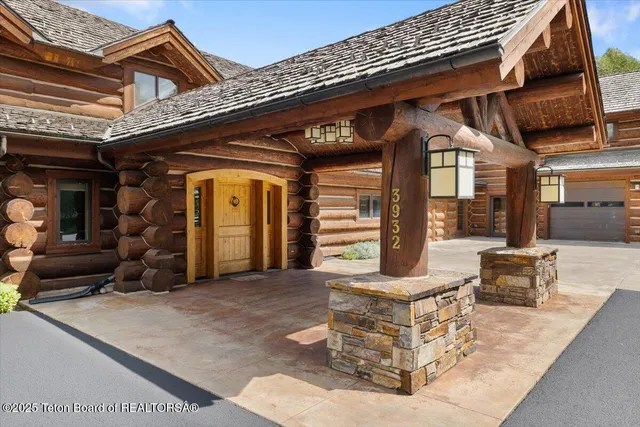 $16,450,000 | 3932 Linn Ranch Road, Wilson, WY 83014