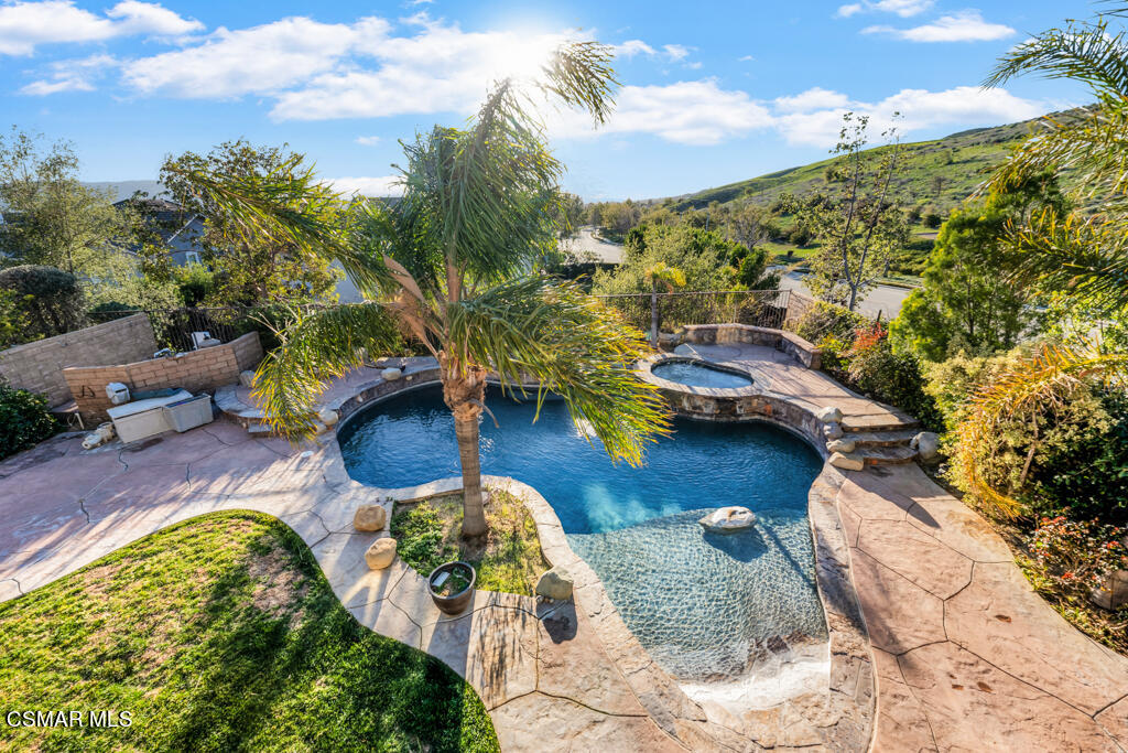 3797 Red Hawk Court Simi Valley, CA 93063 - Photo 31 of 52 3797 Red Hawk Court - HsHProd-31