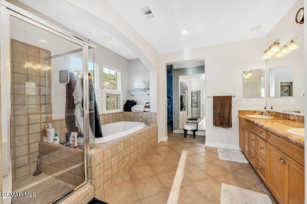 3797 Red Hawk Court Simi Valley, CA 93063 - Photo 34 of 52 3797 Red Hawk Court - HsHProd-34