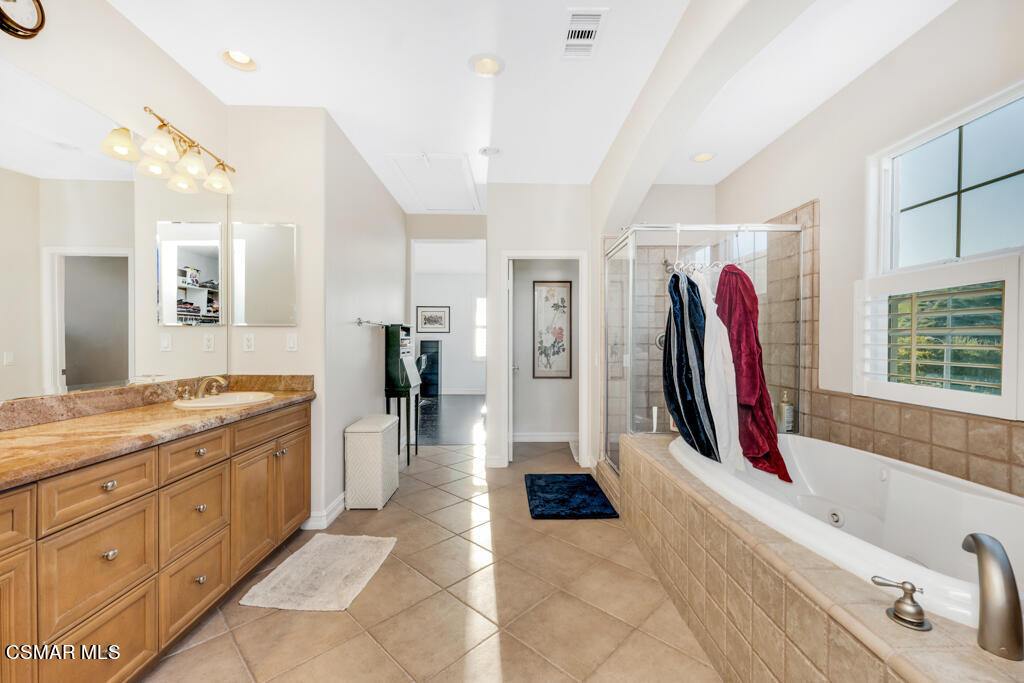 3797 Red Hawk Court Simi Valley, CA 93063 - Photo 35 of 52 3797 Red Hawk Court - HsHProd-35