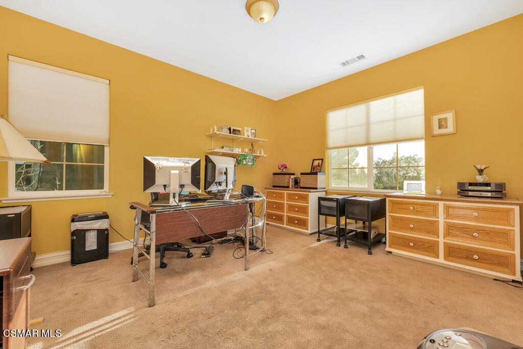 3797 Red Hawk Court Simi Valley, CA 93063 - Photo 38 of 52 3797 Red Hawk Court - HsHProd-38