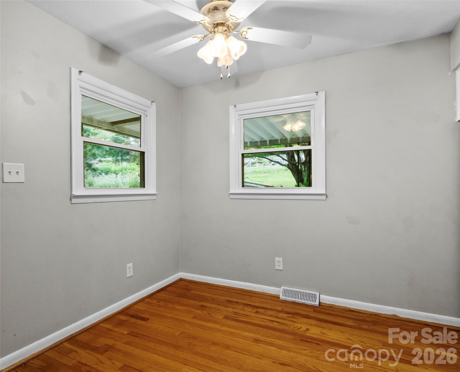 230 School Road East Asheville, NC 28803 - Photo 7 of 42