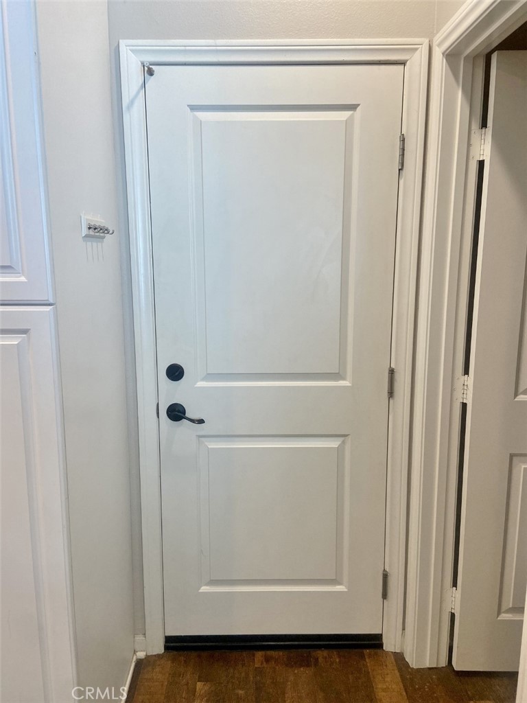 44011 Rivo Court Temecula, CA 92592 - Photo 11 of 39 a bathroom with a shower