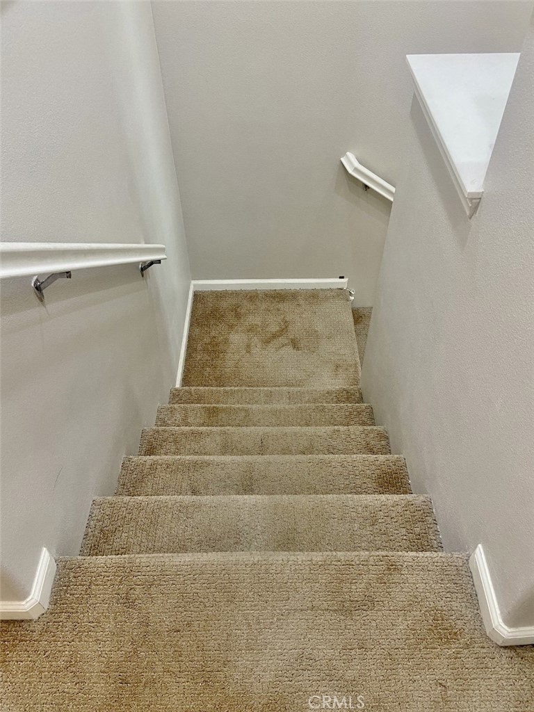 44011 Rivo Court Temecula, CA 92592 - Photo 30 of 39 a view of entryway