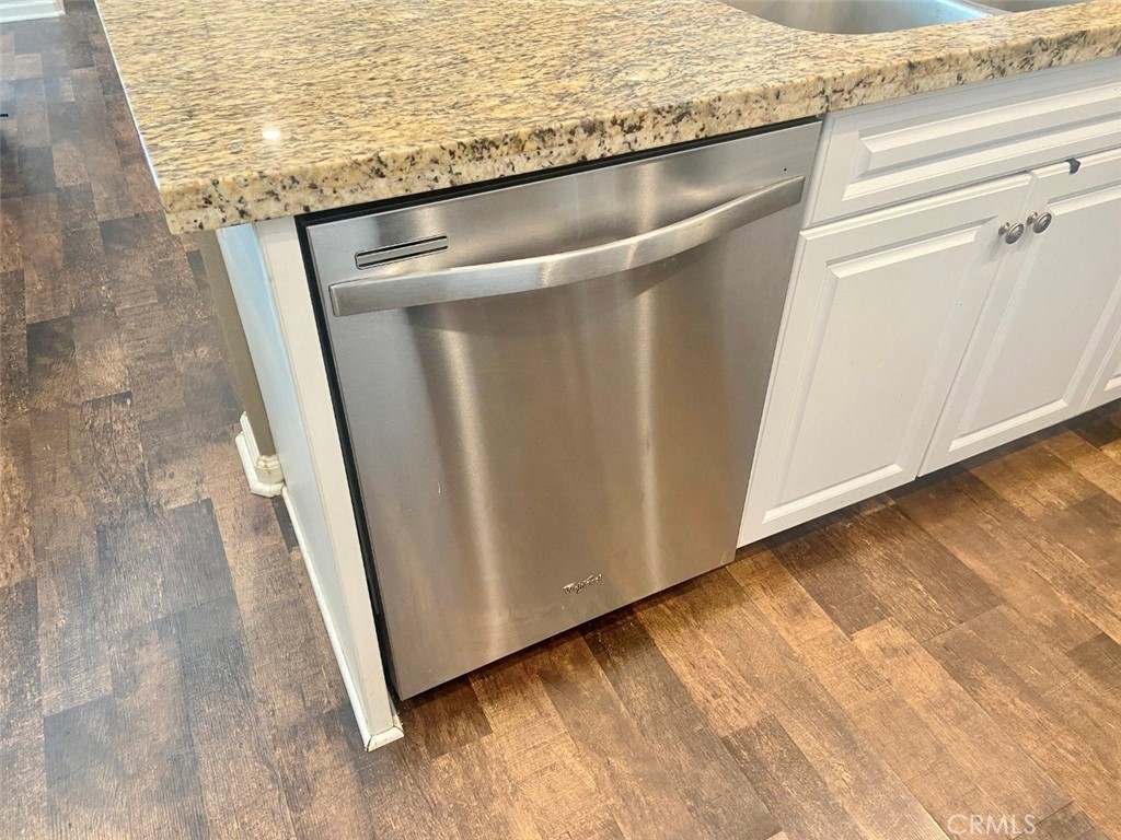 44011 Rivo Court Temecula, CA 92592 - Photo 10 of 39 a close view of door