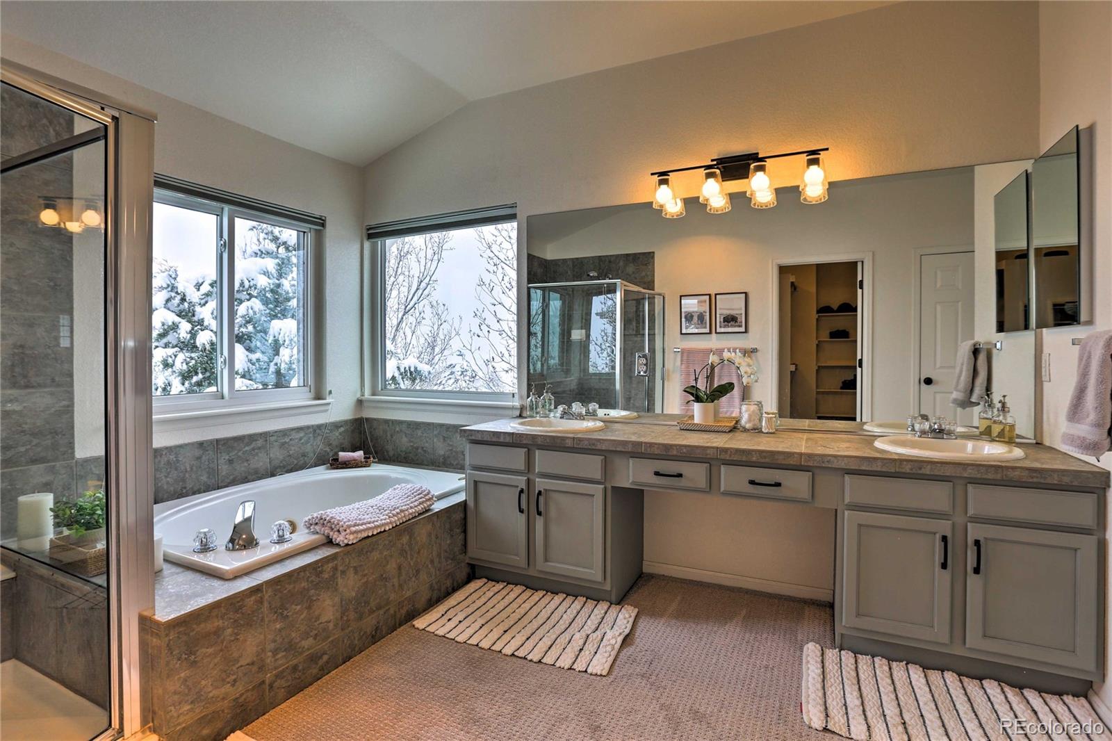 822 Rabbit Run Drive Golden, CO 80401 - Photo 18 of 34