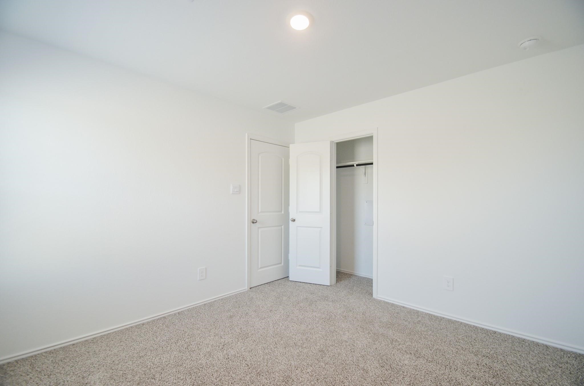 5778 Shannon Valley Drive Spring, TX 77373 - Photo 8 of 32