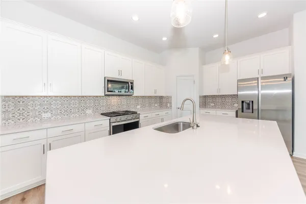$2,600 | 111 Samuel Blair Pass, Bastrop, TX 78602