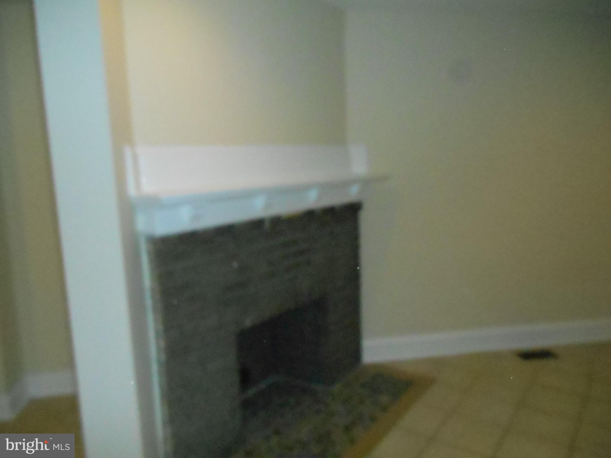 6908 Guilford Road Upper Darby, PA 19082 - Photo 12 of 45 Living Room