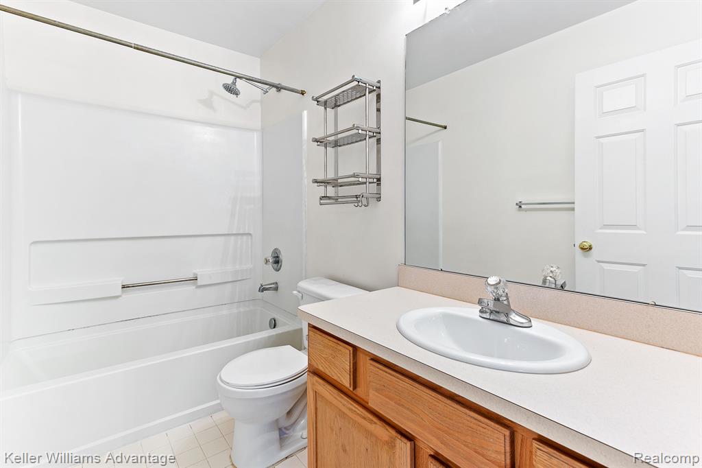 527 Cherry Orchard Road Canton, MI 48188 - Photo 18 of 29