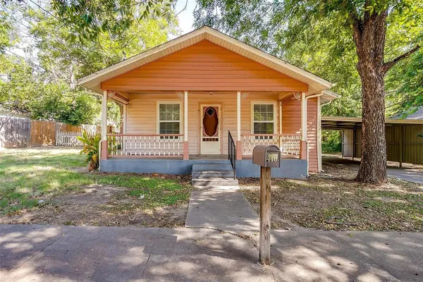 $1,680 | 410 West Baylor Street, Weatherford, TX 76086