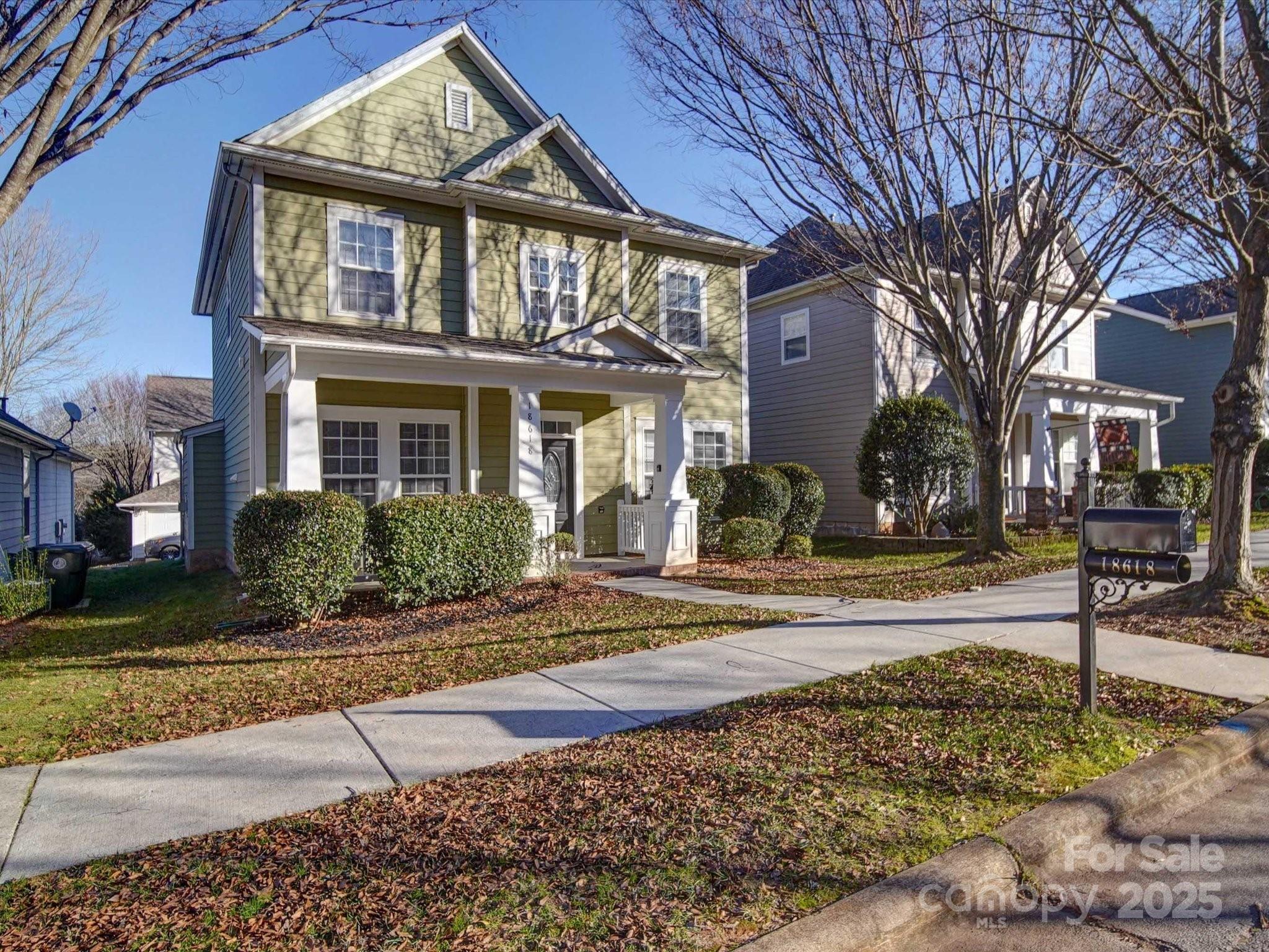 18618 The Commons Boulevard Cornelius, NC 28031 - Photo 3 of 47