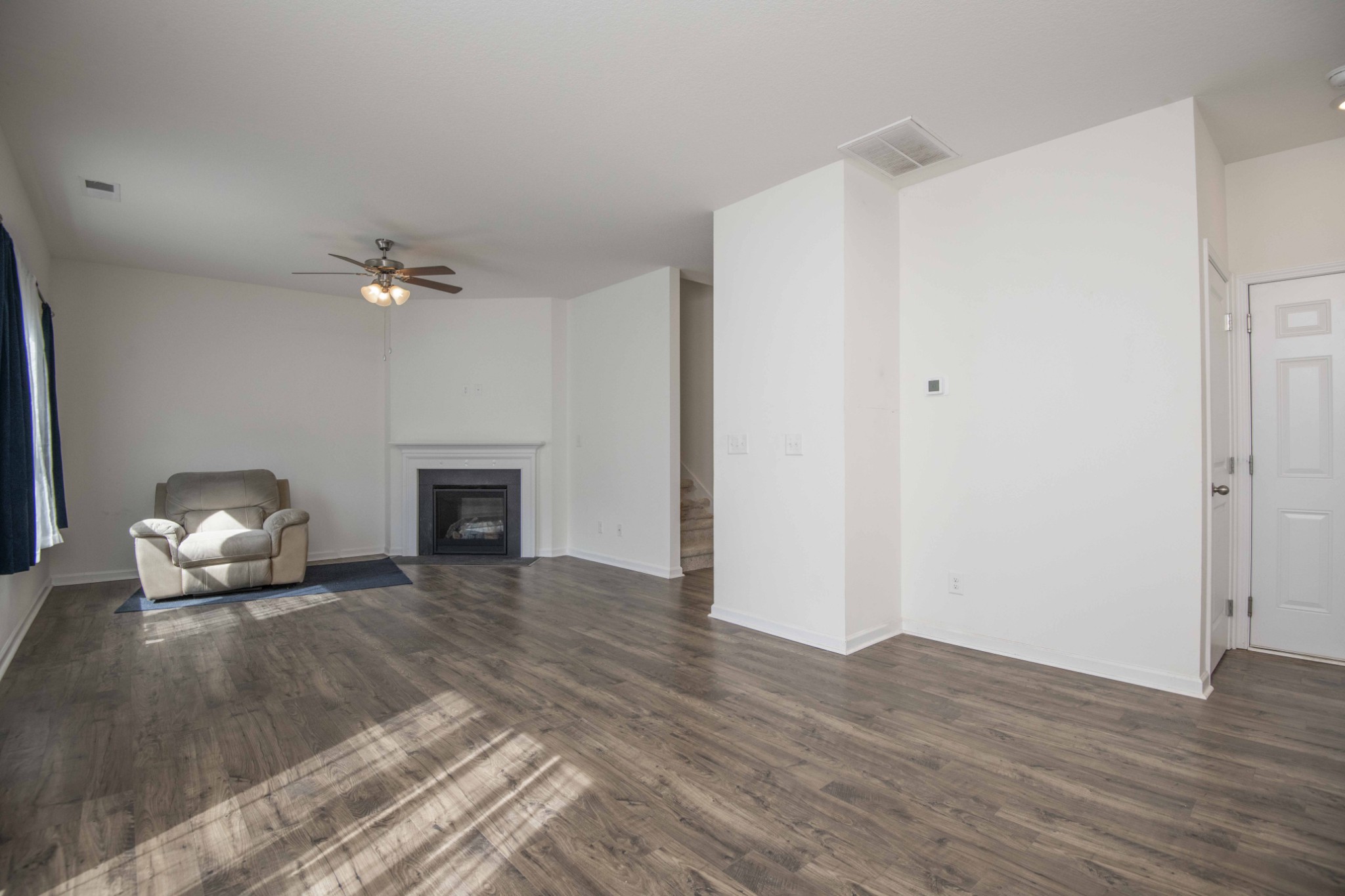514 Cliff Street Morristown, TN 37814 - Photo 5 of 45 a view of empty room with wooden floor