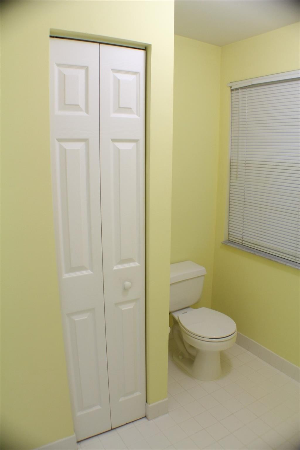 18196 Southwest 29th Street Miramar, FL 33029 - Photo 26 of 41 MASTER BATHROOM
