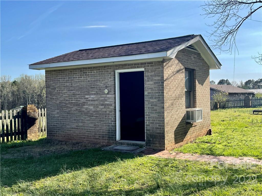 250 Sandifer Road York, SC 29745 - Photo 27 of 43