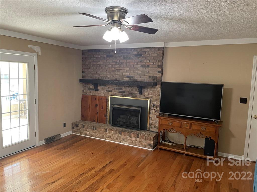 250 Sandifer Road York, SC 29745 - Photo 5 of 43