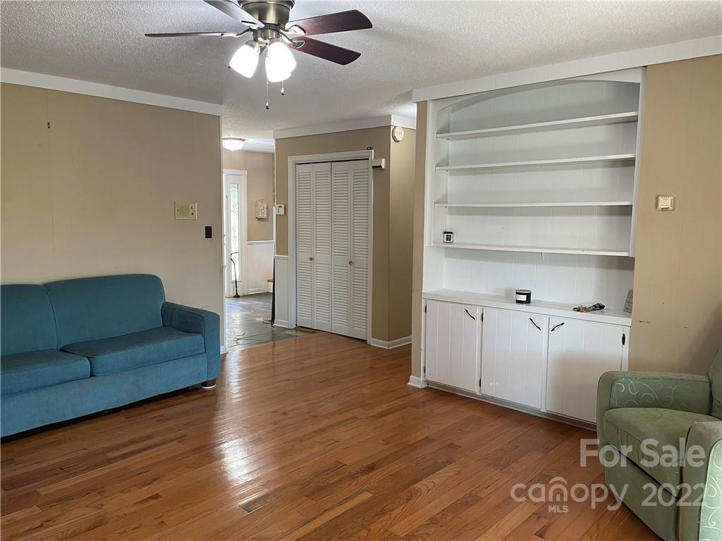 250 Sandifer Road York, SC 29745 - Photo 7 of 43
