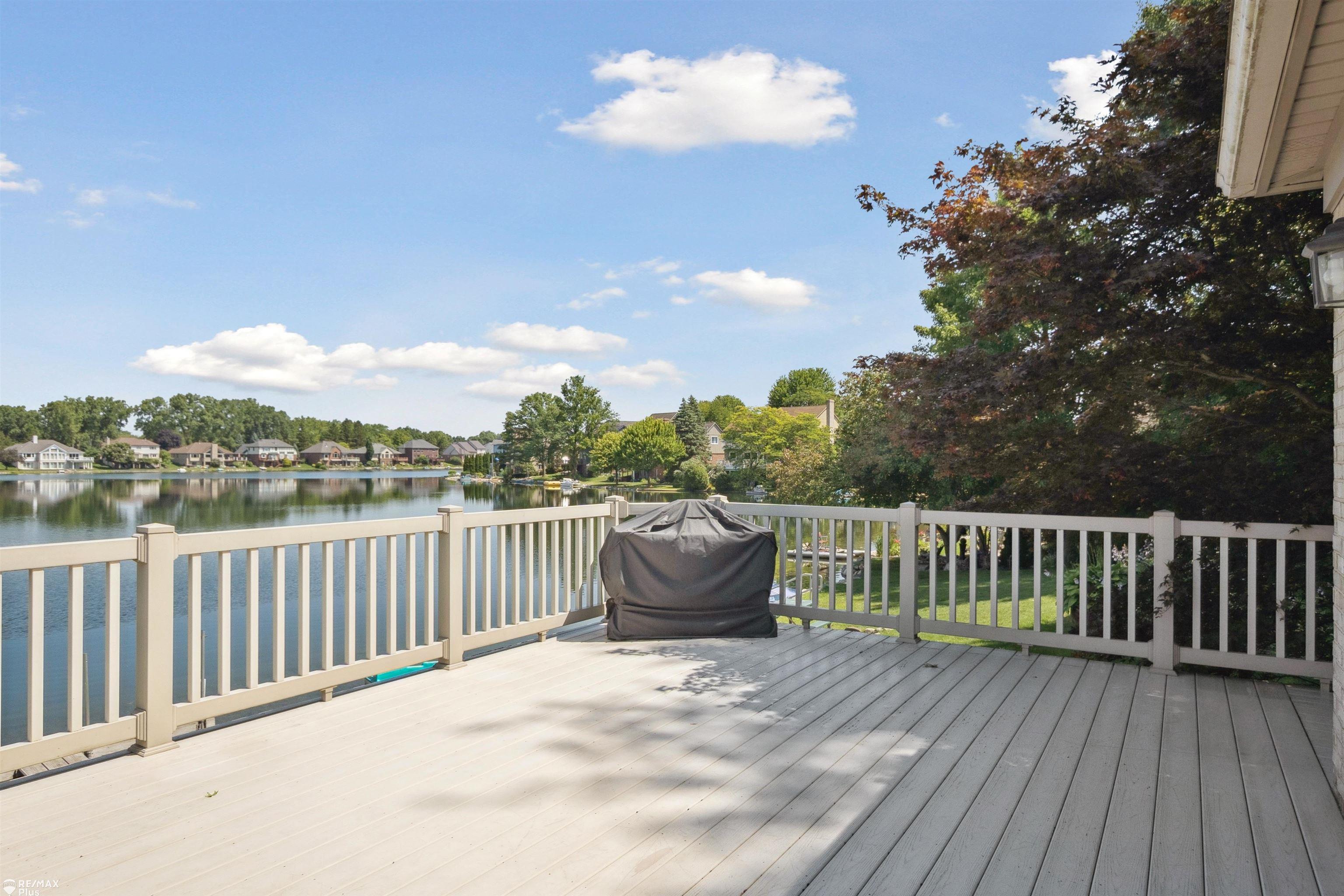 1671 South Shore Drive Rochester Hills, MI 48307 - Photo 24 of 77