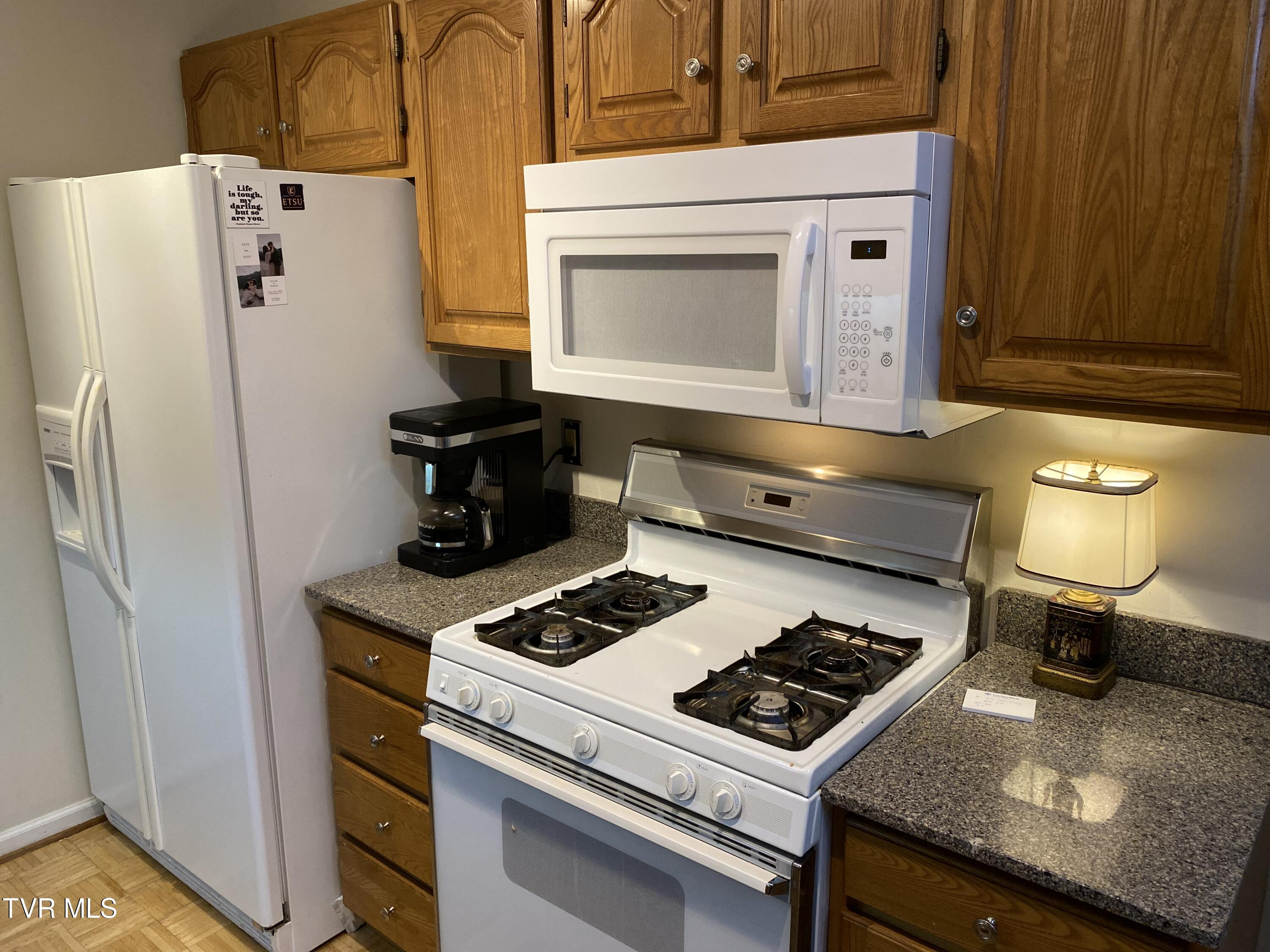 2700 Indian Ridge Road, Unit 27 Johnson City, TN 37604 - Photo 13 of 36 IMG_2258