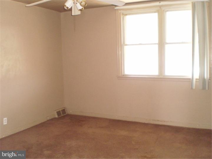 2821 Disston Street Philadelphia, PA 19149 - Photo 15 of 16