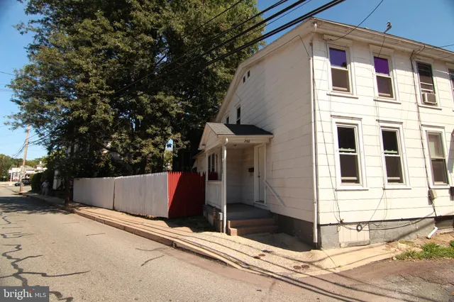 $1,850 | 266 Manatawny Street, Pottstown, PA 19464