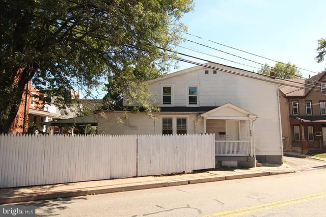 $1,850 | 266 Manatawny Street, Pottstown, PA 19464