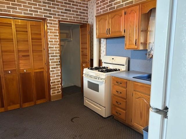 611 West Ridge Avenue Sharpsville, PA 16150 - Photo 2 of 10 KITCHEN