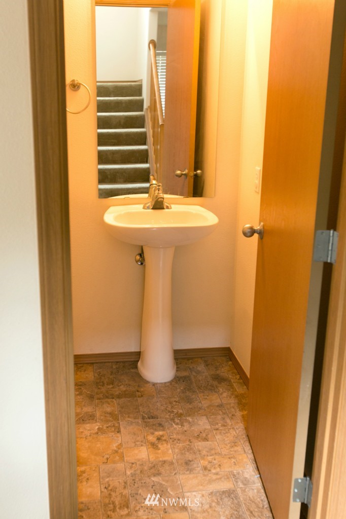 282 Index Place Southeast Renton, WA 98056 - Photo 4 of 14