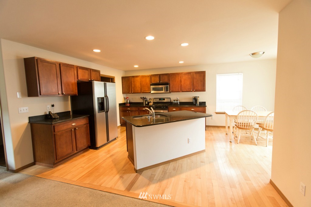 282 Index Place Southeast Renton, WA 98056 - Photo 5 of 14