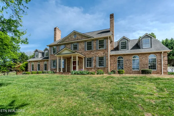 $1,500,000 | 700 South Kentucky Street, Kingston, TN 37763