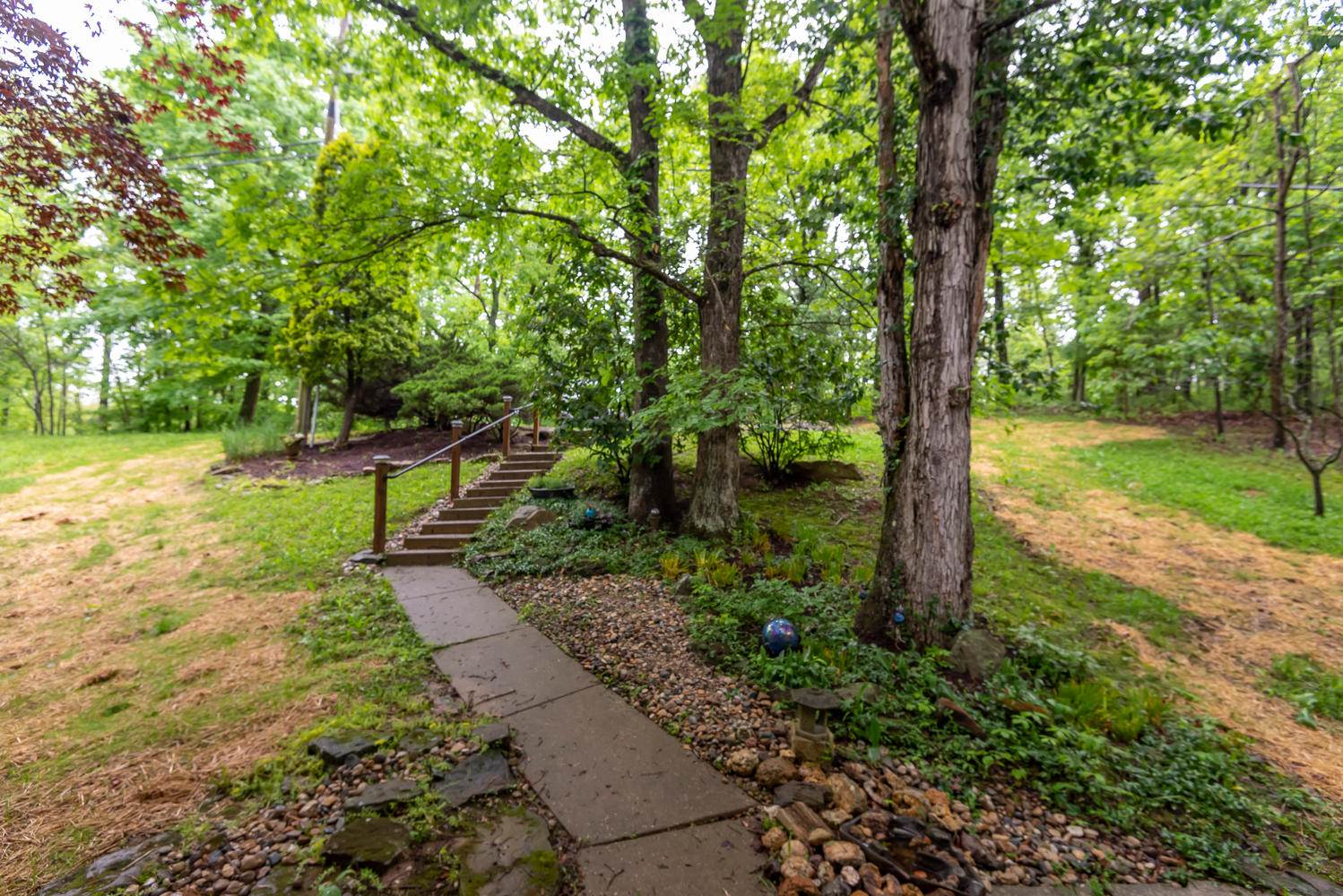 7212 East Pine Grove Road Bloomington, IN 47401 - Photo 3 of 36 Gallery Image 3