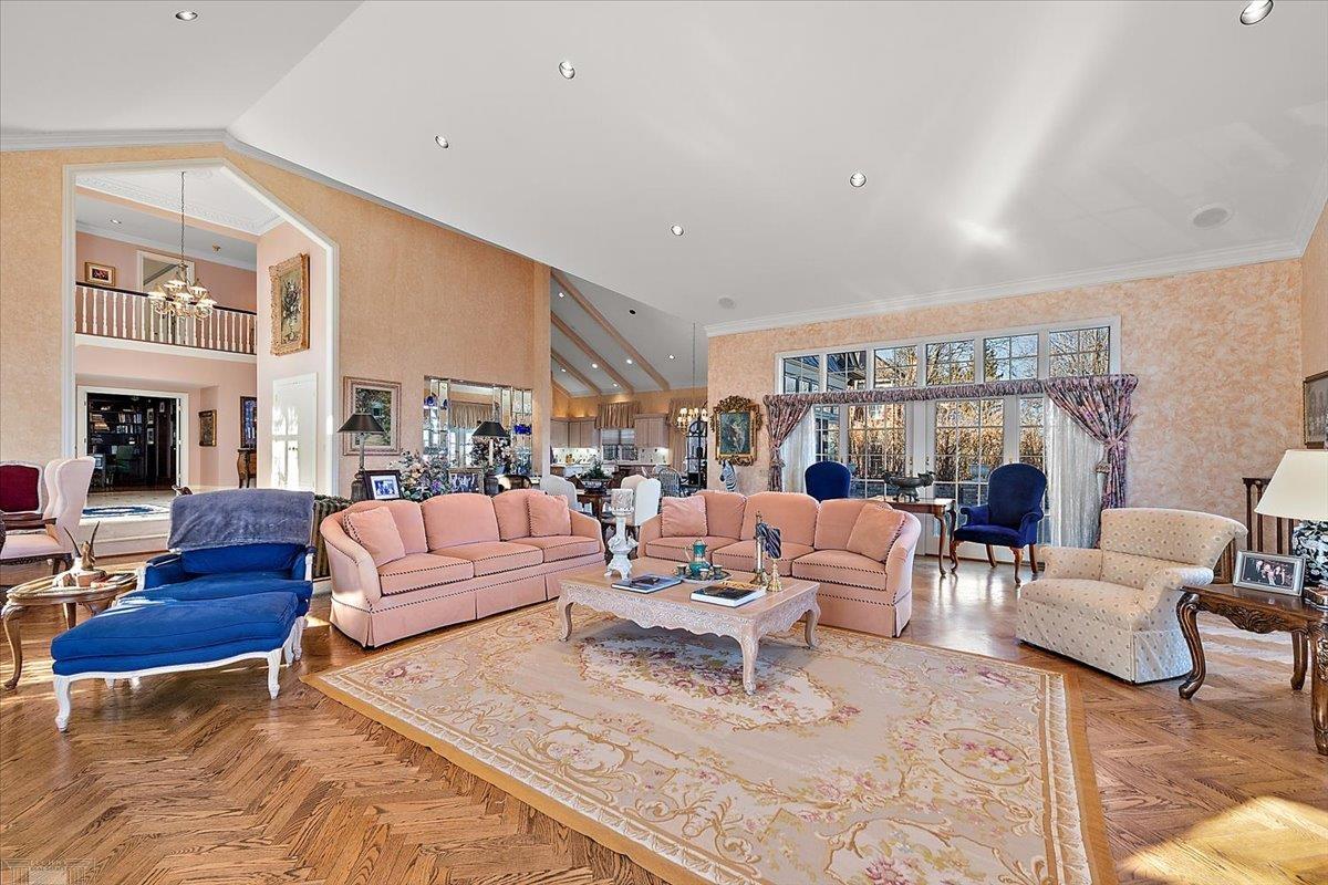 207 Lake Shore Road Grosse Pointe, MI 48236 - Photo 13 of 91