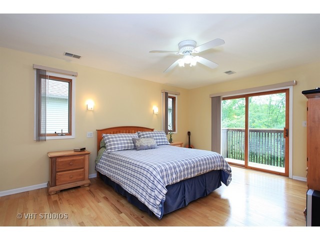 1009 Whitfield Road Northbrook, IL 60062 - Photo 7 of 15