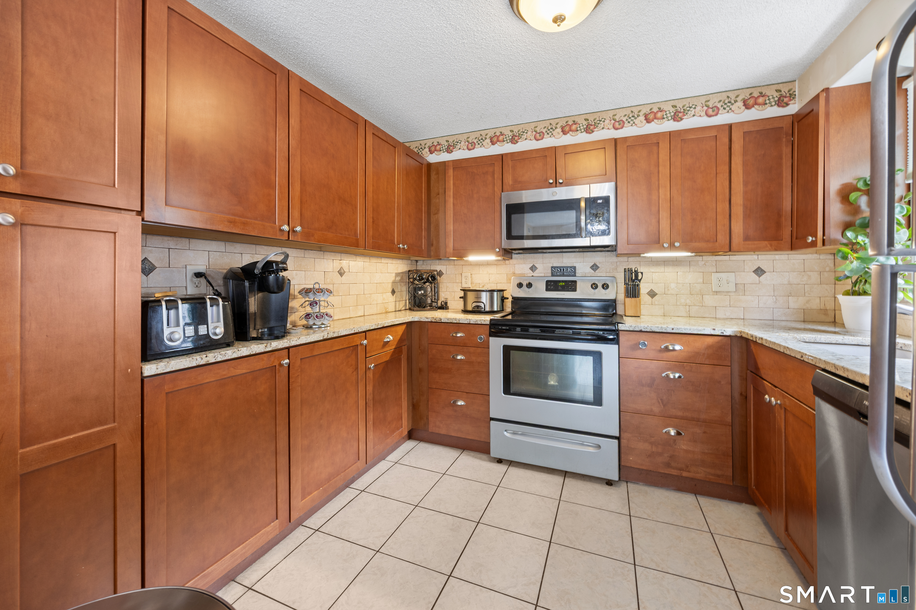 93 Clintonville Road, Unit 4 North Branford, CT 06472 - Photo 6 of 15