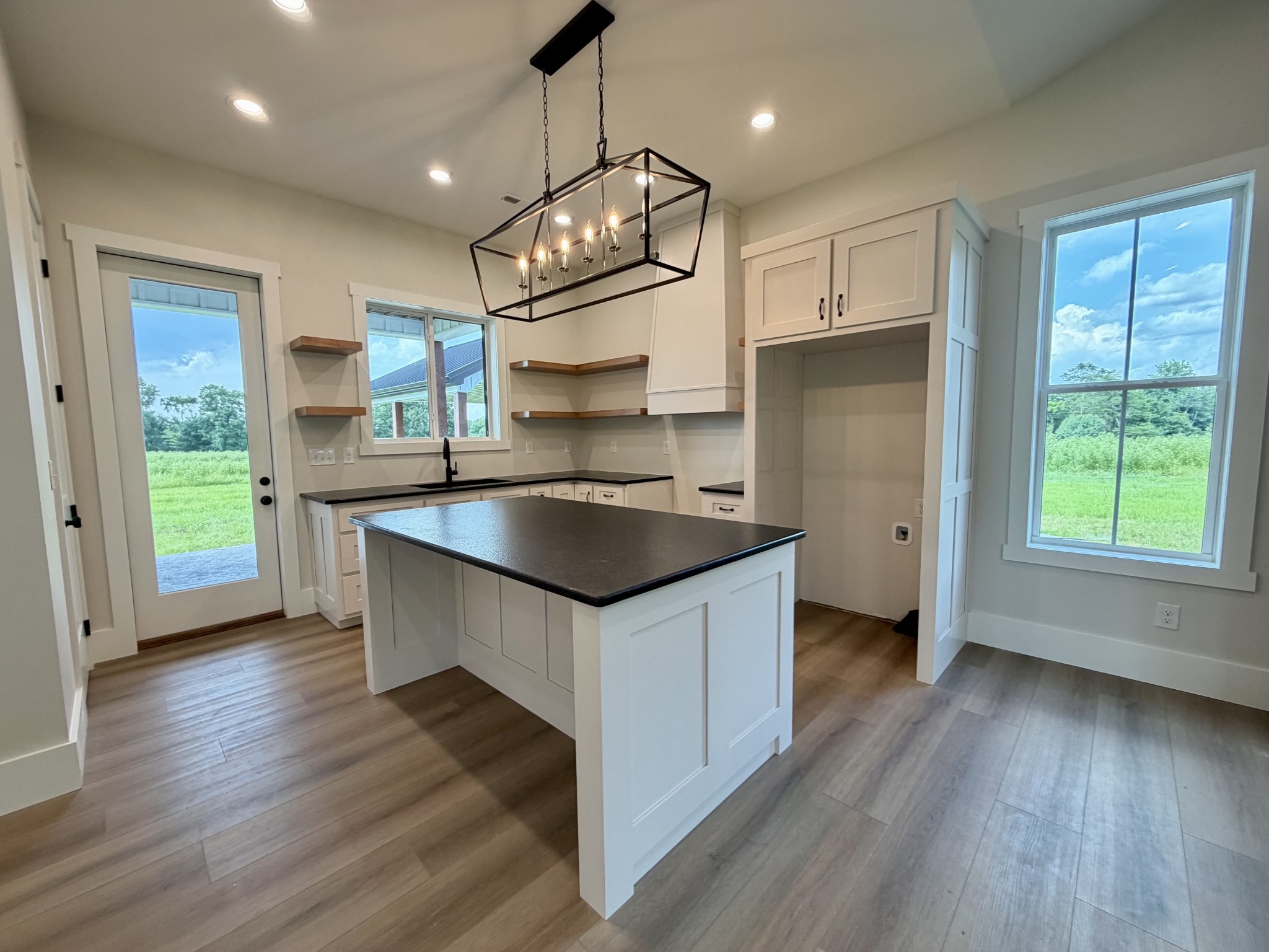 721 Whites Carver Road Lewisburg, KY 42256 - Photo 9 of 25